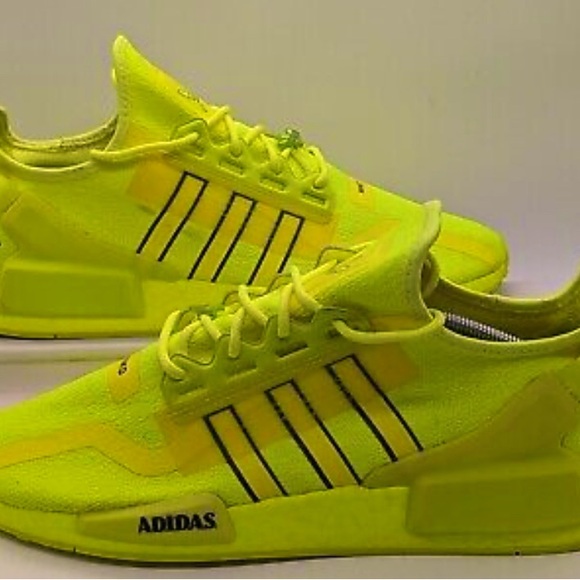 Adidas NMD R1 V2 Solar Yellow Size 7 pre owned in great condition - Picture 2 of 2